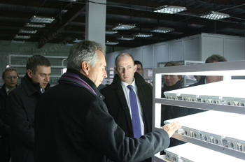 Старший вице-президент OSRAM Бернард Штапп посетил завод LEDEL