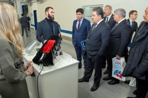 Вице-премьер Узбекистана Ачилбай Раматов познакомился с разработками LEDEL